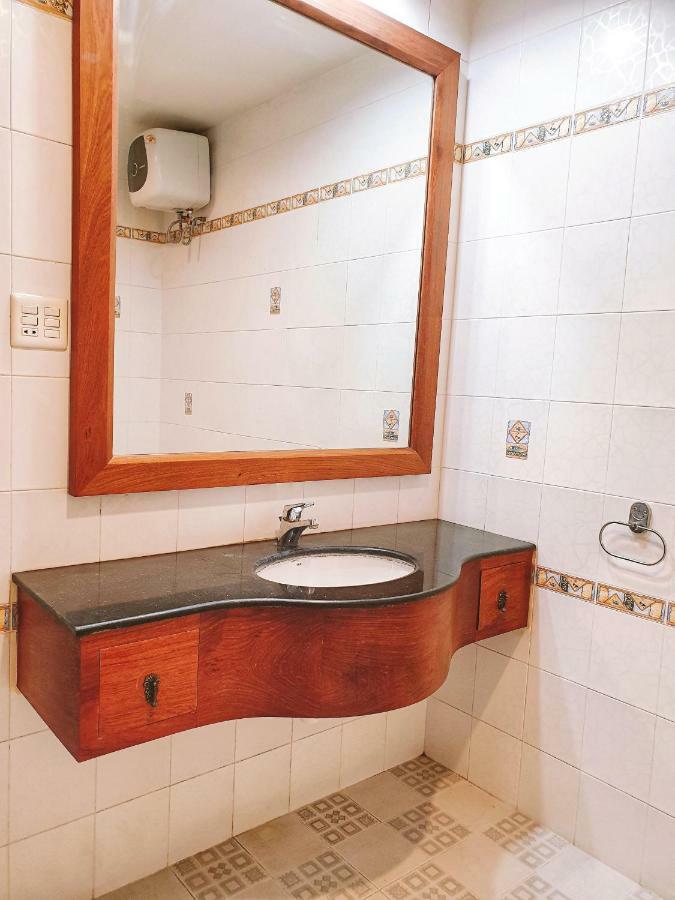Riverhome Saigon Апартаменты *